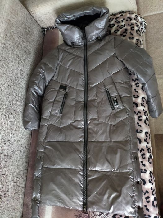 Женский пуховик .
