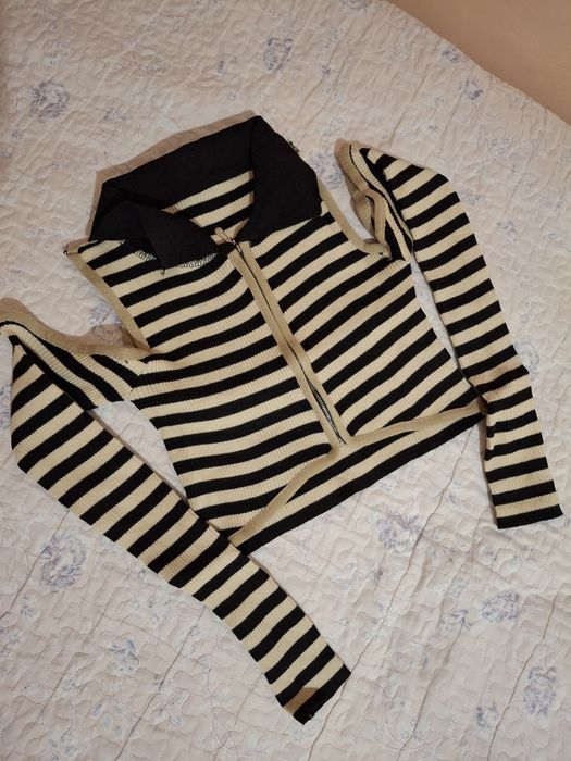 Укороченный кардиган в стиле Y2K