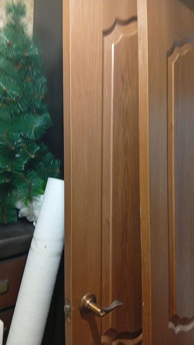 Продам двери в хорошем состоянии