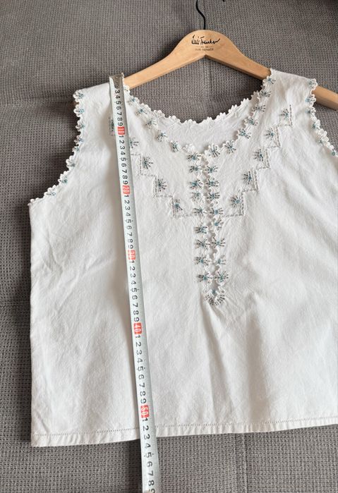 Bluză damă din pânză de cânepă, brodată manual cu mărgele, stil tradițional/boho