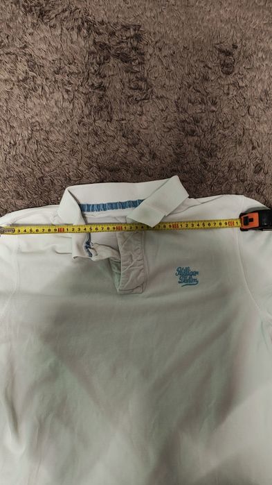 Vând polo Hilfiger jeans, M sau L mai strâmt