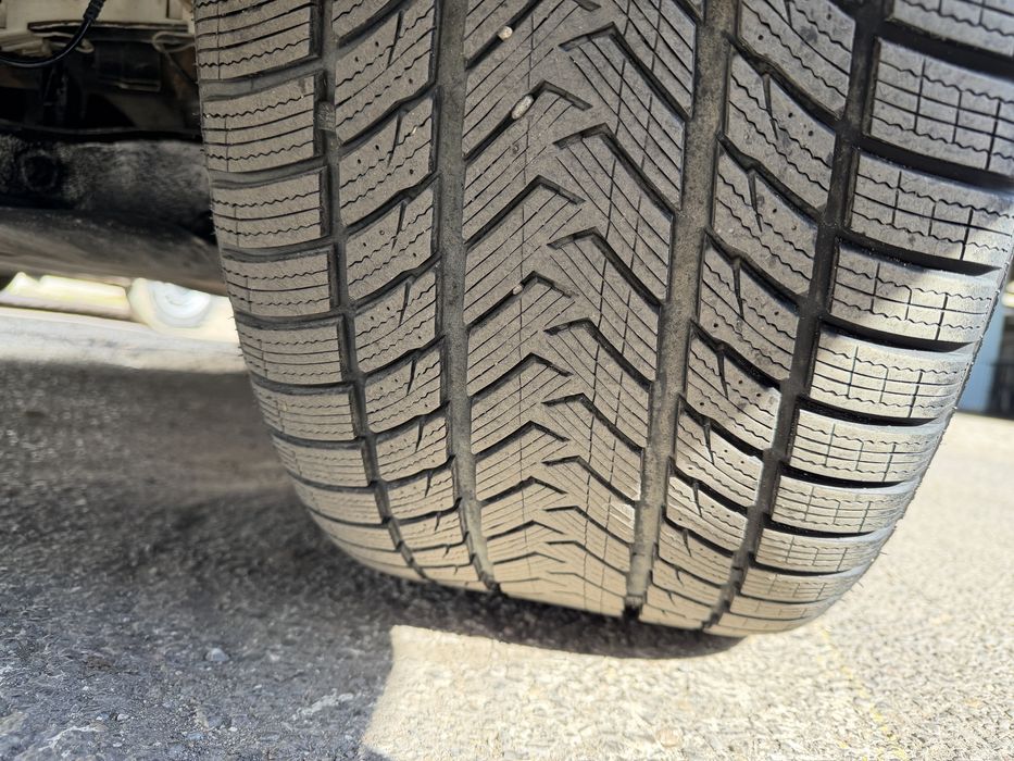 Джанти 22 от бмв X5 g05 с чисто нови зимни гуми