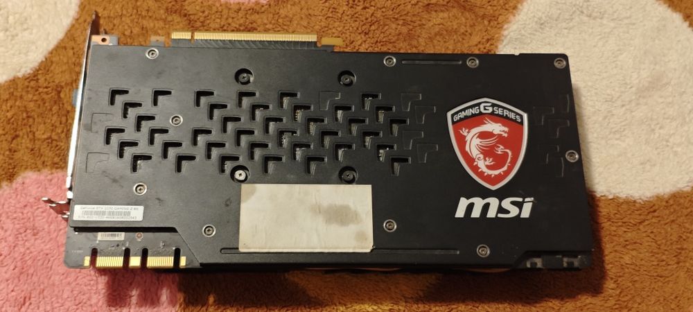 Vând placă video ASUS GeForce GTX 1070, 8GB GDDR5, 256-bit.