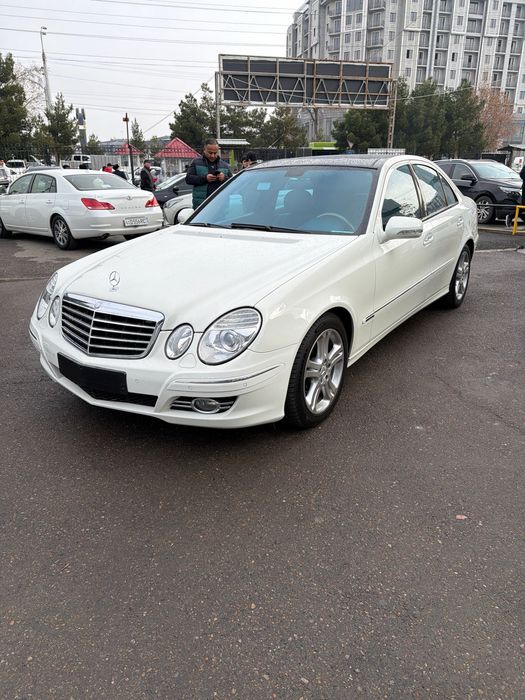 Mercedes benz 211 E200