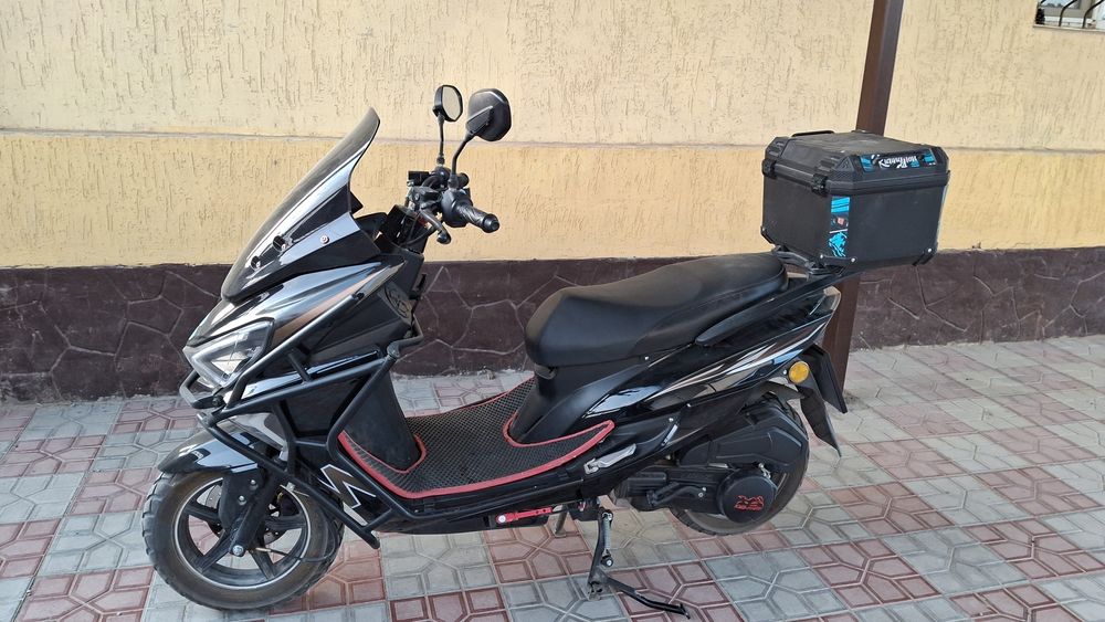 Скутер макси матор KDV MOTO