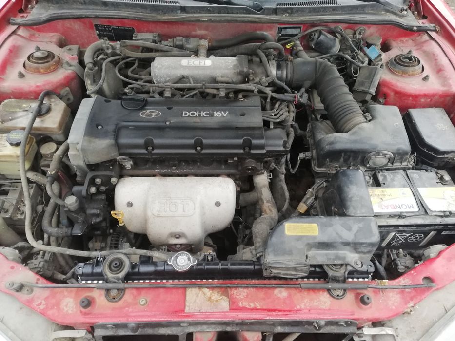 Хюндай купе на части 2.0 бензин 139коня 1998год.