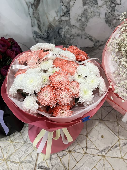 Цветы все свежие