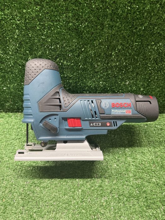 Зеге с регулаж на оборотите  Bosch GST 12V-70