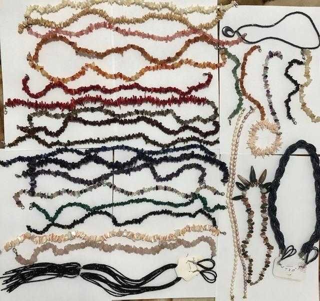 Coliere din pietre semipretioase, handmade