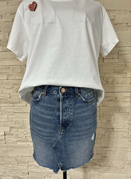 Fusta H&M, in perfecta stare+ tricou cadou si brosa .