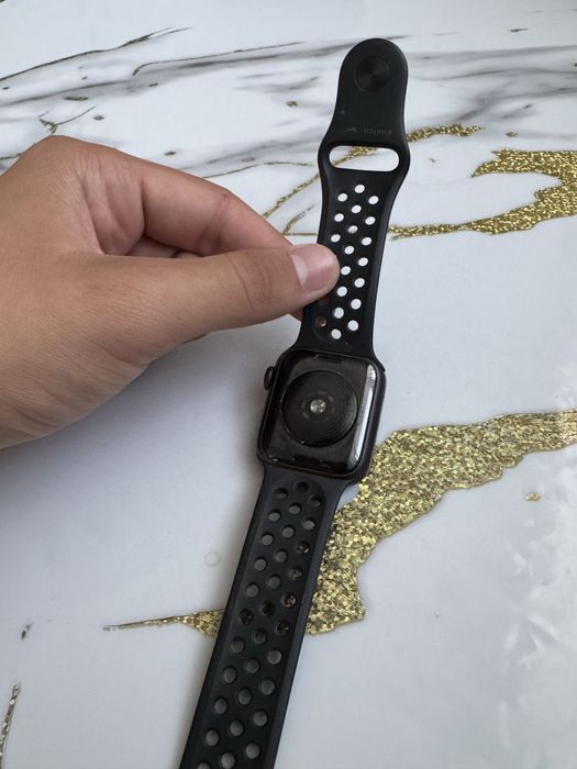 apple watch se nike 40mm
