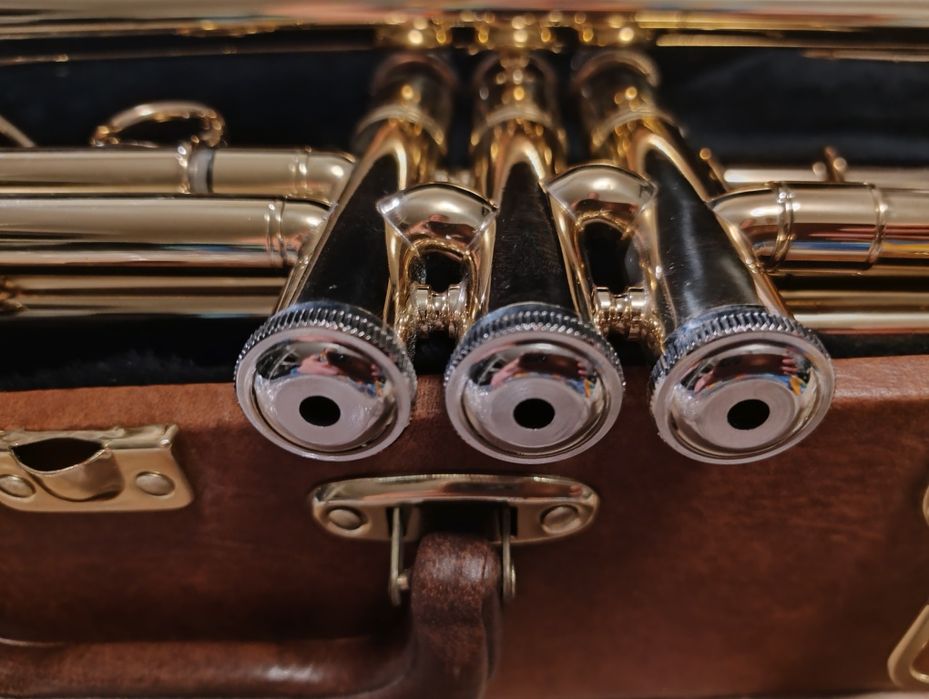 Trompeta Maxtone 1970 Bb – Gold Lacquer –  Nouă + Hard Case