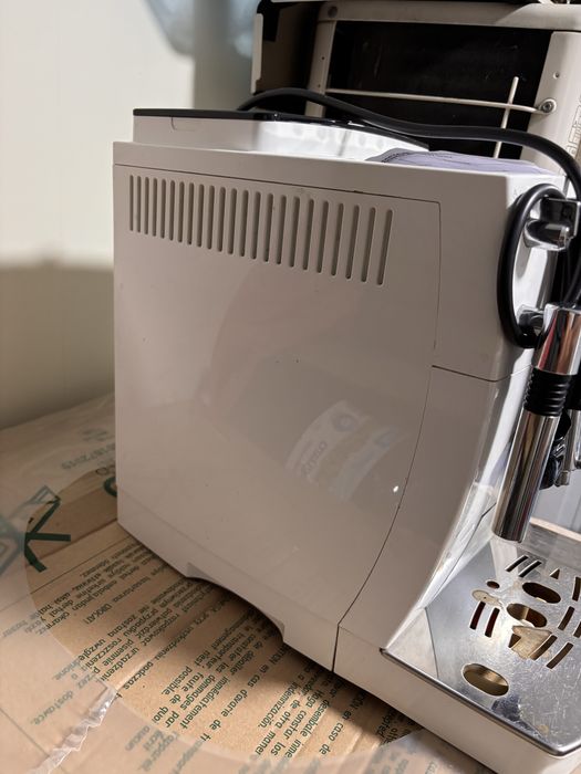Delonghi кафе робот