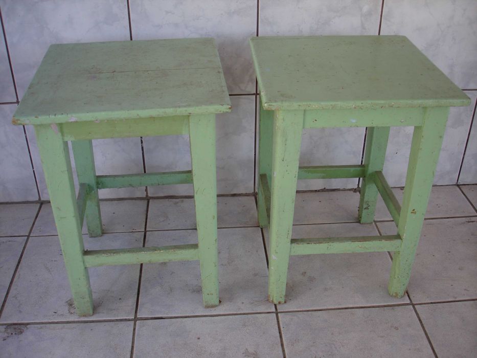 Scaune vechi din lemn