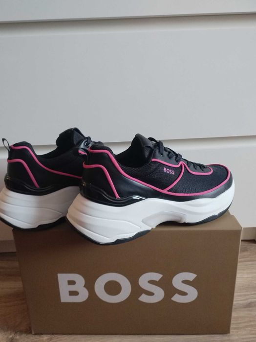 Нови сникърси BOSS - 41 р-р