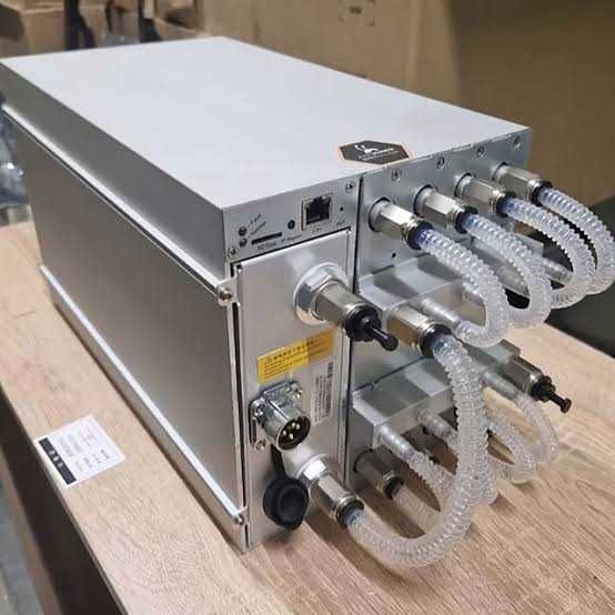 Bitmain Antminer S21 XP Hydro 473 TH