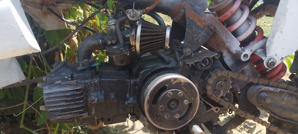 Продавам мотокрос 125 кубика