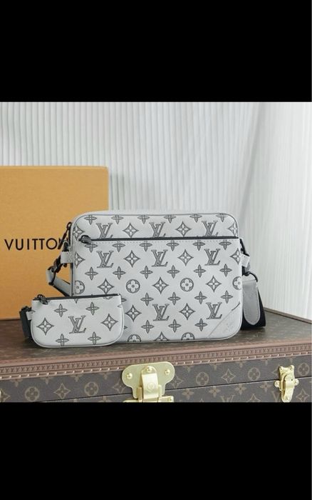 Барсетки Louis Vuitton