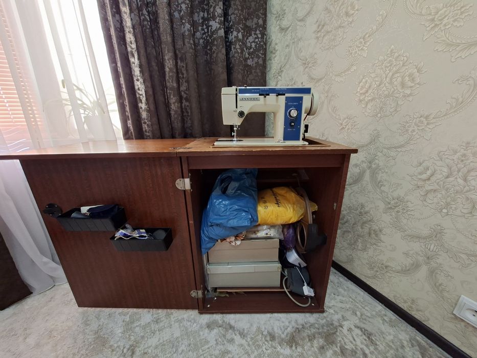 Швейная  машинка Janome