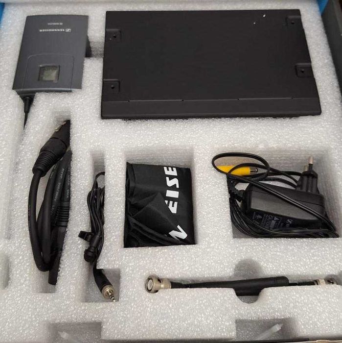 Головной микрофон с радиомодулем или без. Гарнитуру отдельно можно.