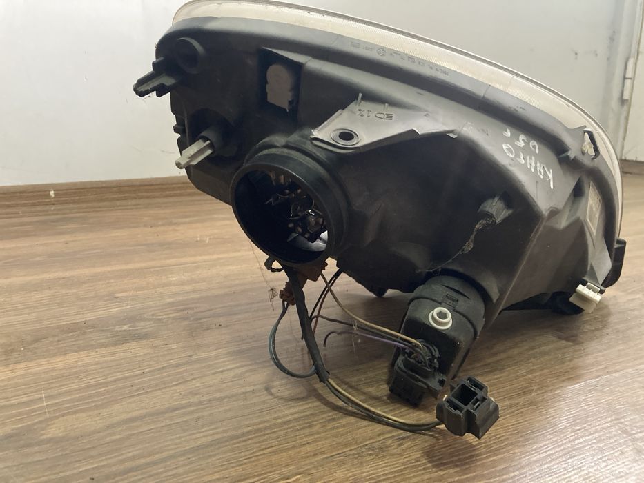 Ляв фар за Renault Kangoo/ Рено Рено Канго 2004г