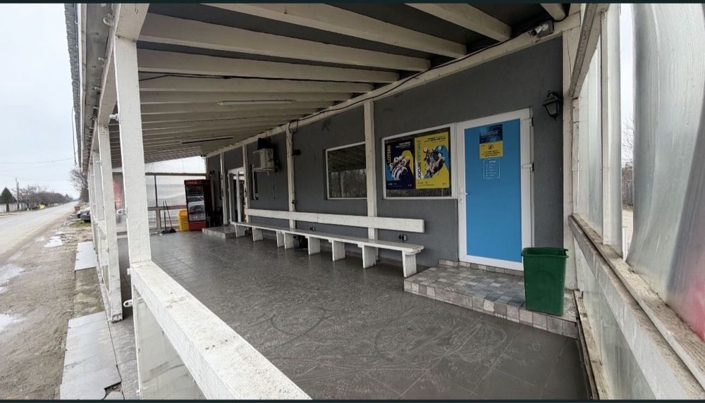 Spațiu comercial mare de închiriat – 2 niveluri – vizibilitate bună