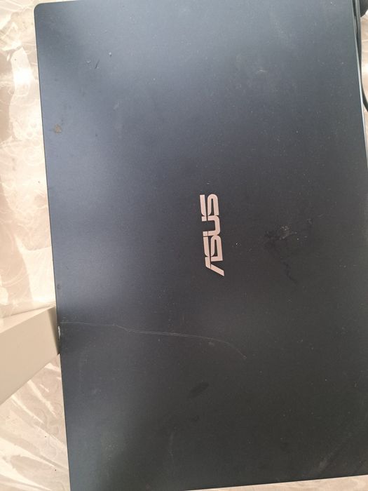 Asus E510MA с минусами