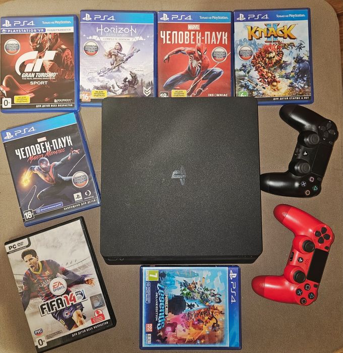 Sony PlayStation 4 комплект с игровыми дисками