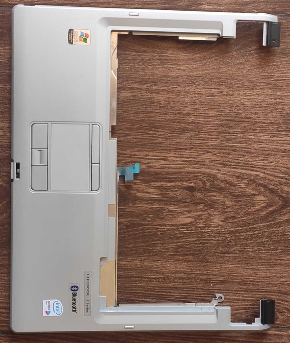 Лаптоп Fujitsu Siemens LIFEBOOK E8110 за части