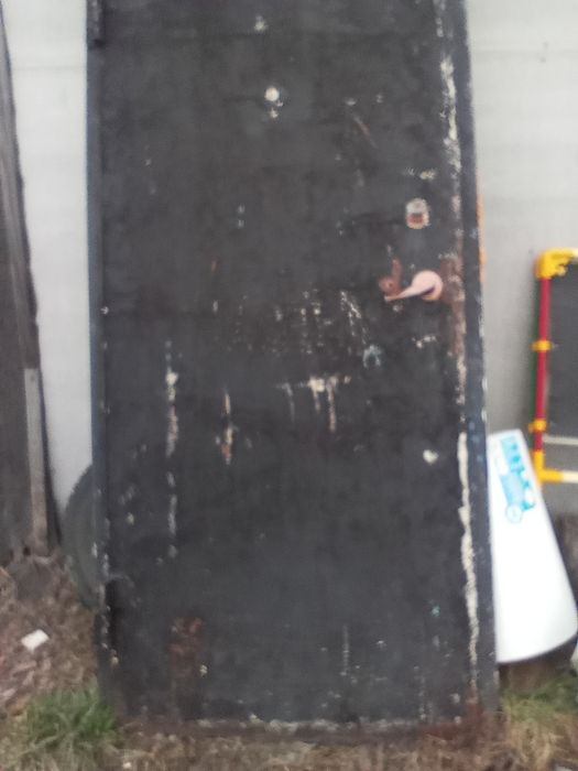 Продам дверь железная