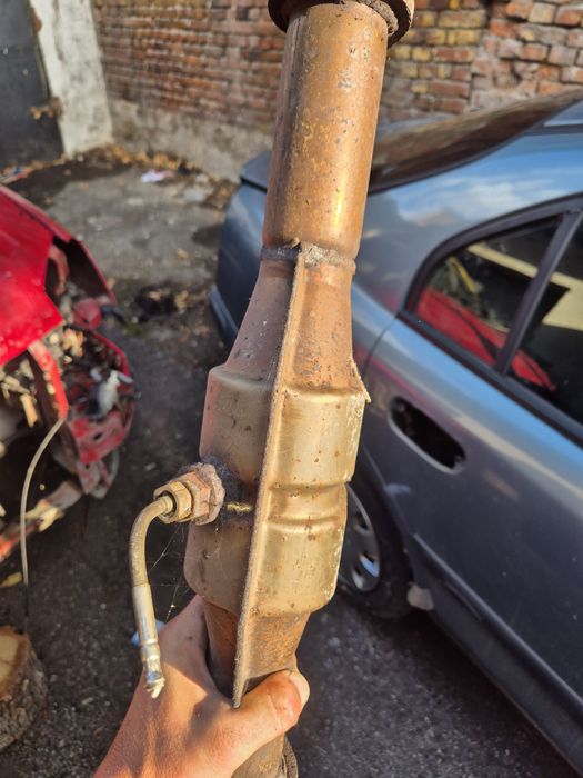 Катализатор за Мицубиши каризма 1.8 ГДИ 125 кс