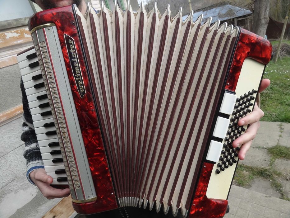 продавам чуроликащ инстромент за пиянски събирания и за други цели