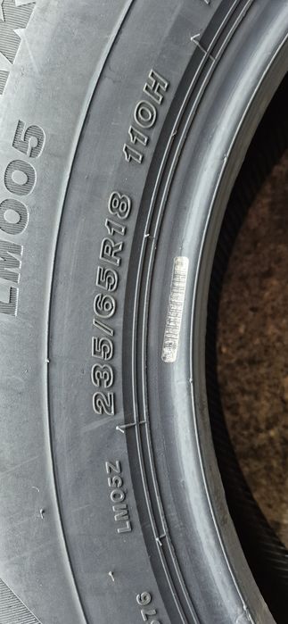 4 anvelope iarna Bridgestone 235/65/18.Pretul este pe bucata.