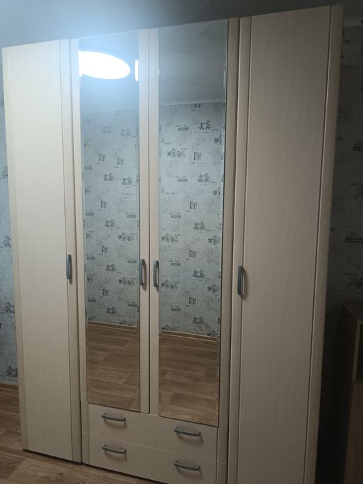 Шкаф б/у в хорошем состоянии