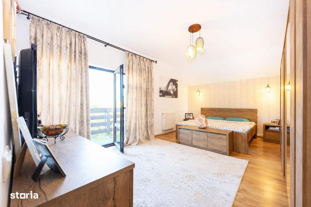 Vila single 4 camere  2 bai S =  193 mp + teren 500 mp Valea Lupului