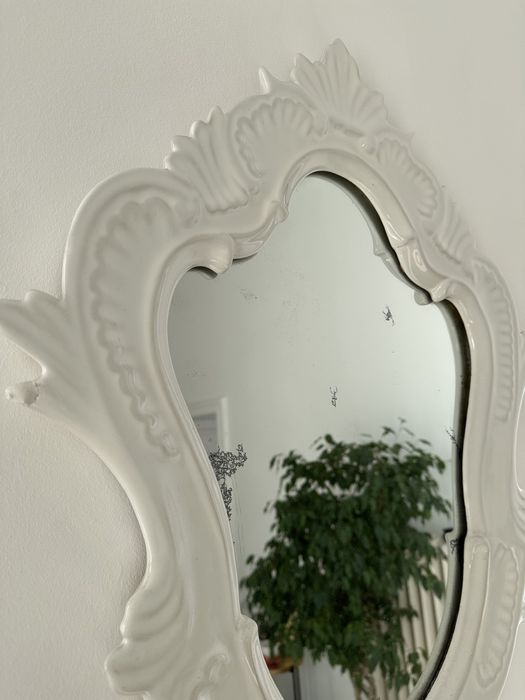 Oglinda baroc cu rama din ceramica