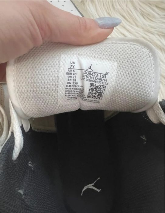 Adidasi jordan  marimea 40