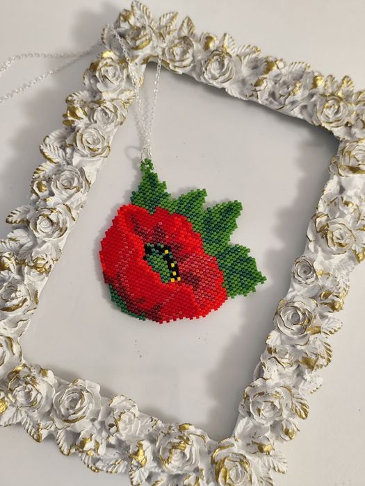 Set cercei și pandantiv/broșă