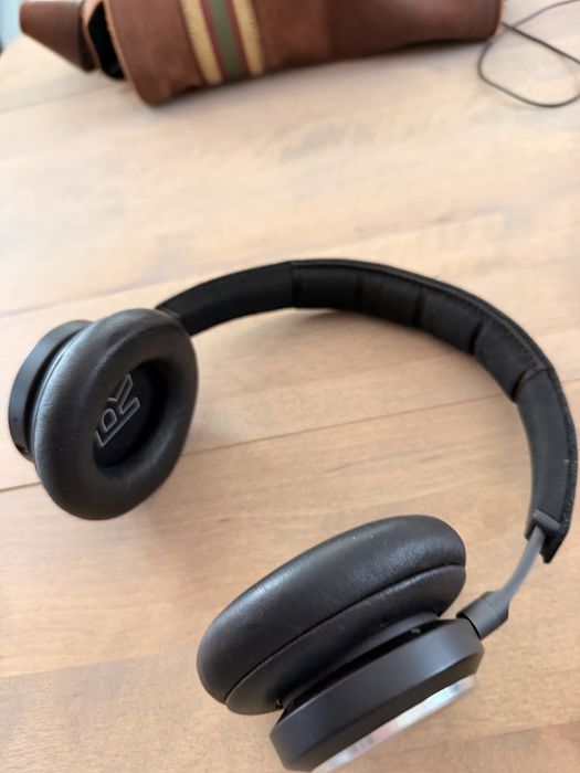 Casti band and olufsen h9i