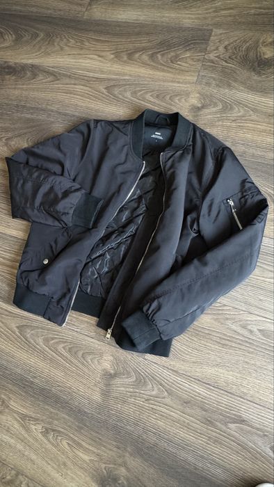 Стилно дамско яке – бомбър