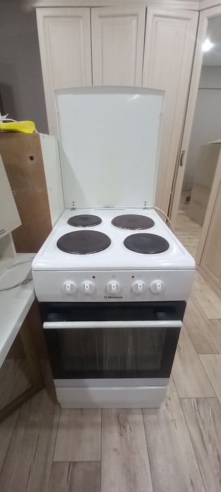 Продам электро плиту