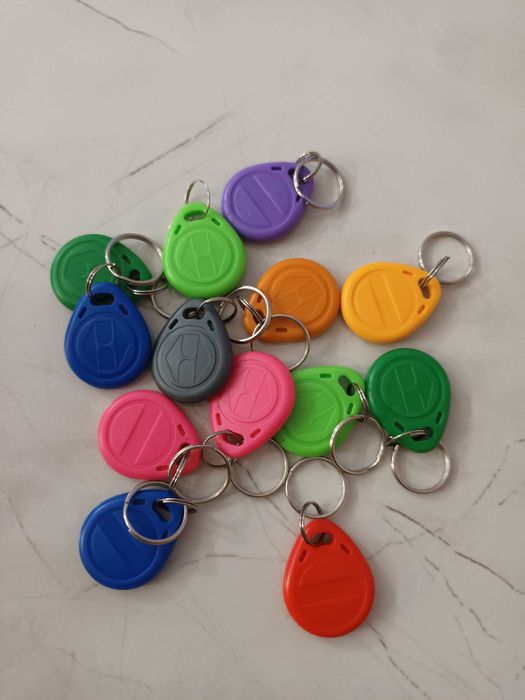 Машинка за копиране/презаписване на чипове за входна врата