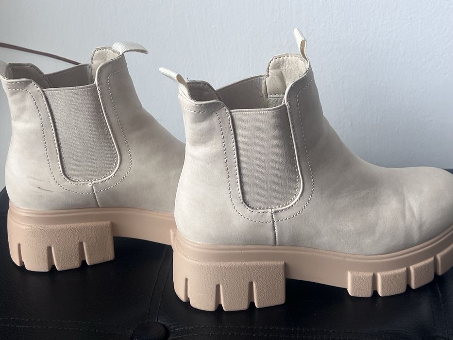 Botine de dama cu talpa groasa