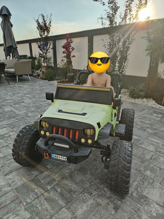 Mașinuță electrica pentru copii ( doua locuri )