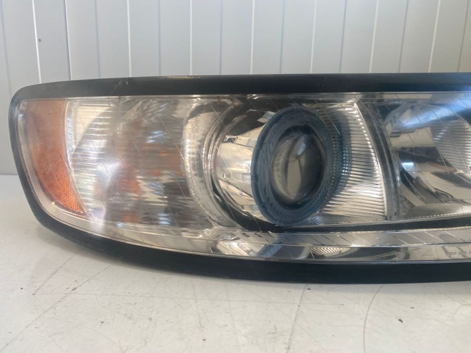 Far xenon dreapta VOLVO S40 V50 2007-2012 31299588 32206140