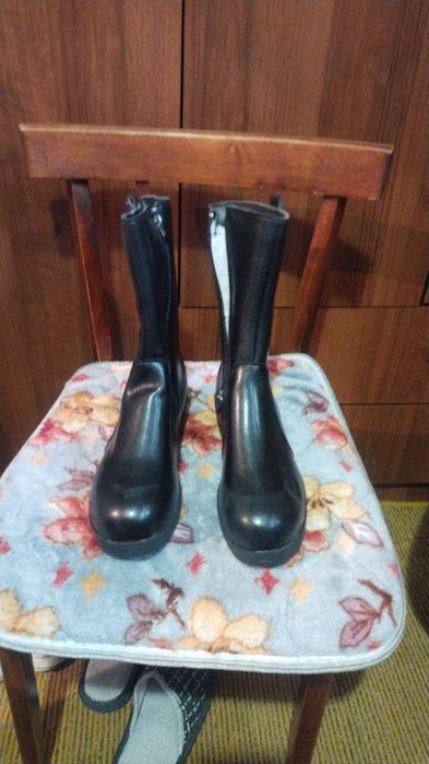 Женские сапоги..