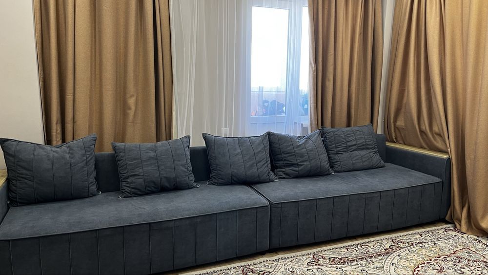 Продам диван 4м б/у