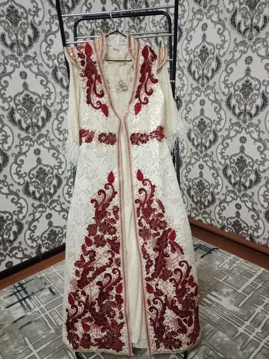 Ansambl kelinlik liboslari