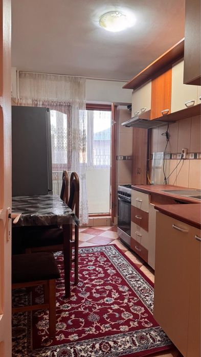 Inchiriere apartament cu 4 camere