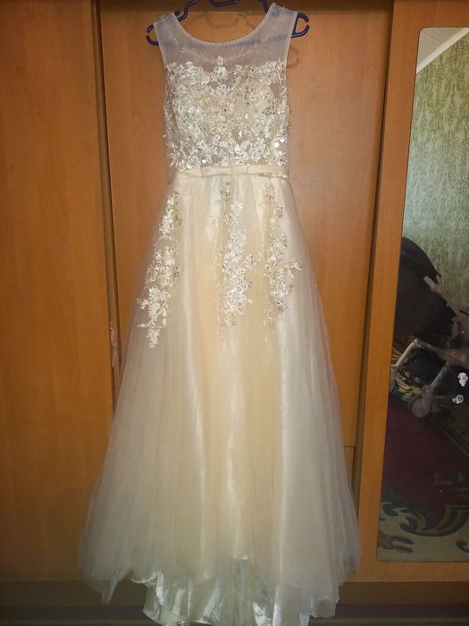 Платье на узату или для выпускной